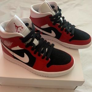 Nike Air Jordan 1 mid, wmns 6, gym red black
